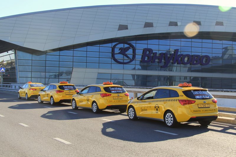 Около 70 тысяч случаев неправильной парковки зафиксировали возле аэропорта Внуково